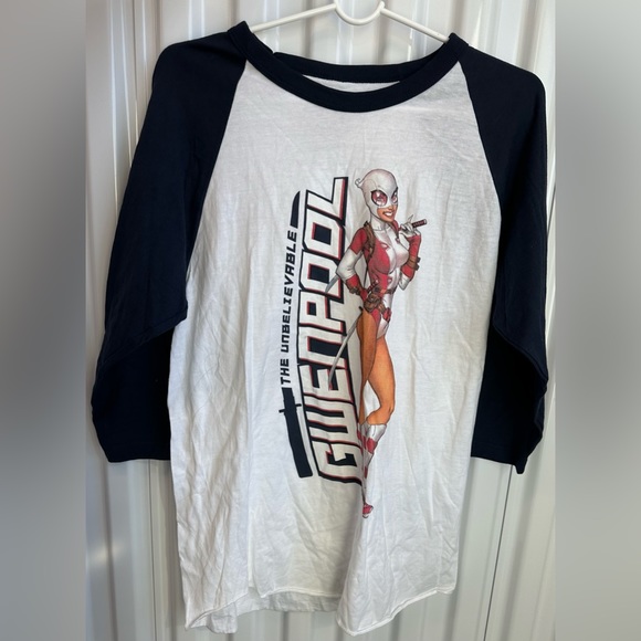 Marvel Gwenpool Graphic tee shirt - Picture 2 of 4